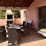 House Bora With Sea View 70m From The Casa de hóspedes 3*